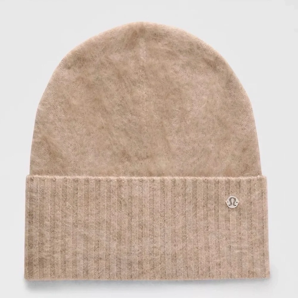 🆕 LULULEMON Fuzzy Cashmere Beanie Heathered Nutmeg NWT